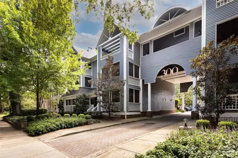 300 E Park Ave #30, Charlotte, NC 28203