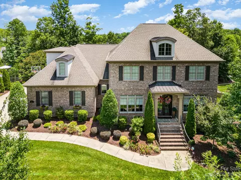16814 Reinsch Dr, Davidson, NC 28036