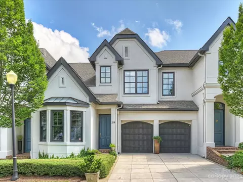 314 Wendover Heights Cir, Charlotte, NC 28211