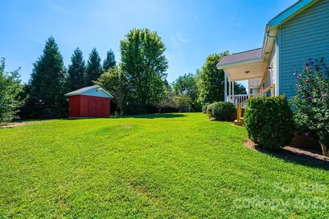 1503 Kelley Ct, Conover, NC 28613 photo 10