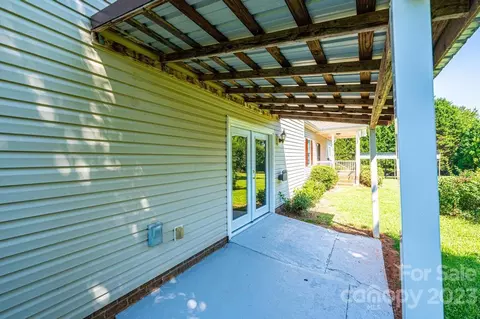 1503 Kelley Ct, Conover, NC 28613 photo 16