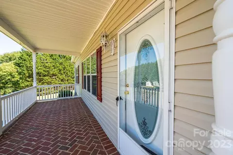 1503 Kelley Ct, Conover, NC 28613 photo 18
