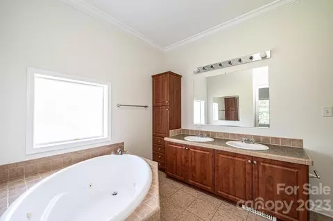 1503 Kelley Ct, Conover, NC 28613 photo 38