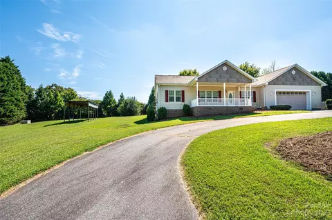 1503 Kelley Ct, Conover, NC 28613 photo 8