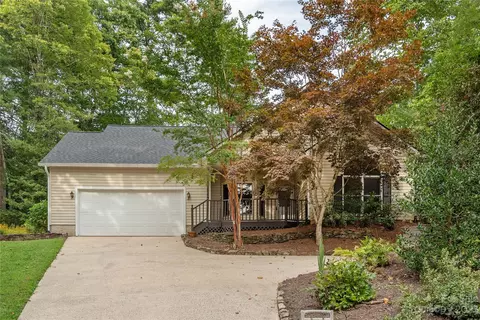86 Summer Place Ct, Brevard, NC 28712
