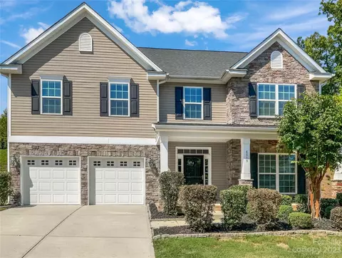 4819 Samuel Pinckney Dr, Belmont, NC 28012