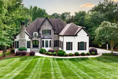 255 Blue River Rd, Lake Wylie, SC 29710