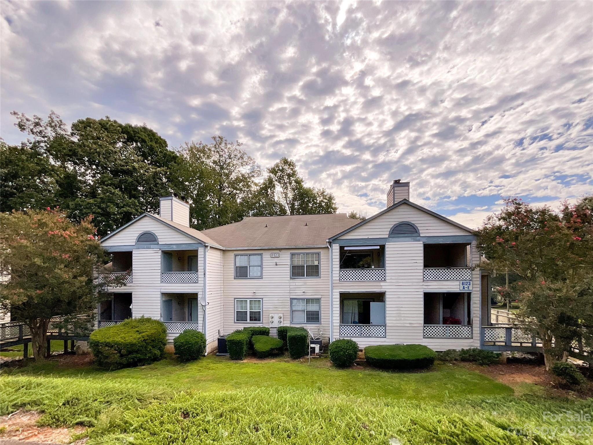 8123 Tremaine F Ct Unit F  