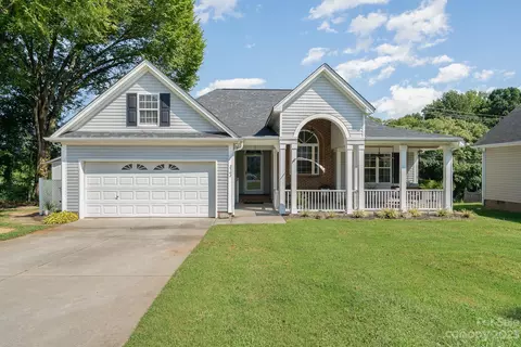 2562 Paddle Nw Pl NW, Concord, NC 28027