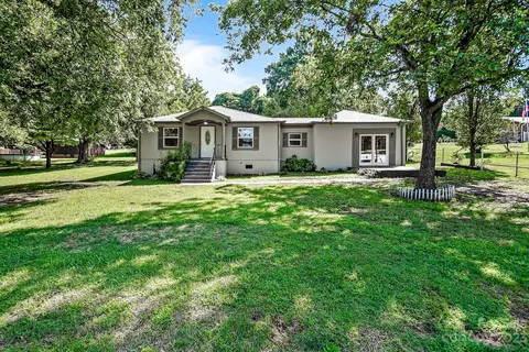 617 SW 5th Ave, Conover, NC 28613