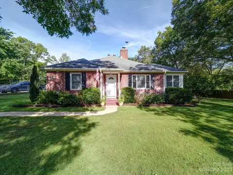 508 Wayside Dr, Fort Mill, SC 29715