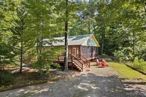 413 Wesley 90 Ln #90, Saluda, NC 28773