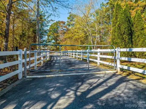 263 Sylvan Ln, Mill Spring, NC 28756 photo 3