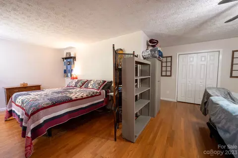 74 Chicory Dr, Marion, NC 28752 photo 8