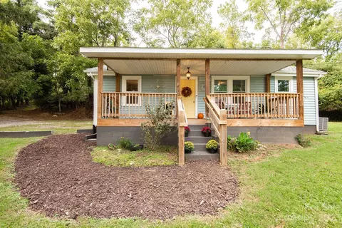 653 Sand Hill Rd, Asheville, NC 28806