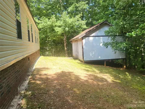 205 Hitching Post Rd, Mill Spring, NC 28756 photo 3