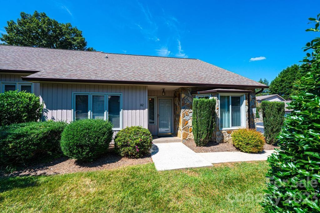 603 29th Ne 142 Ave Unit 142  