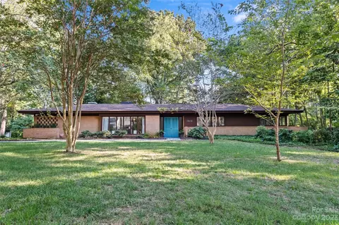 1510 Burtonwood Cir, Charlotte, NC 28212