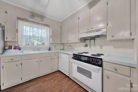 1860 Robin Dr, Lancaster, SC 29720 photo 9