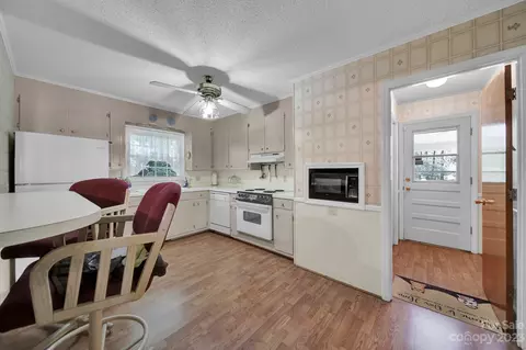 1860 Robin Dr, Lancaster, SC 29720 photo 10