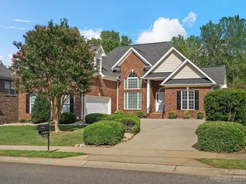 1682 Shetland Ln, Rock Hill, SC 29730