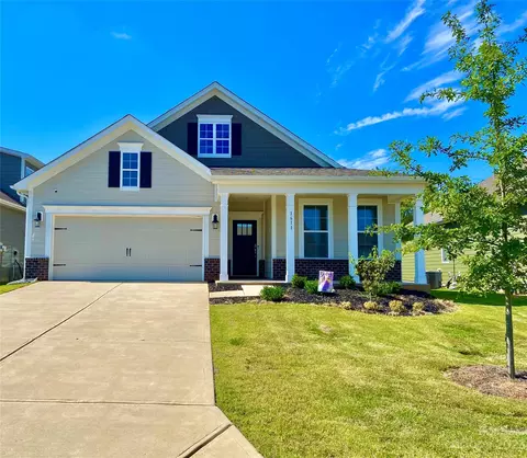 1611 Sweetmoss Loop, Denver, NC 28037 photo 2