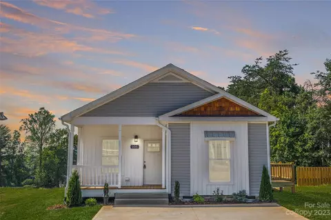 105 Bellamy Rd, Asheville, NC 28806