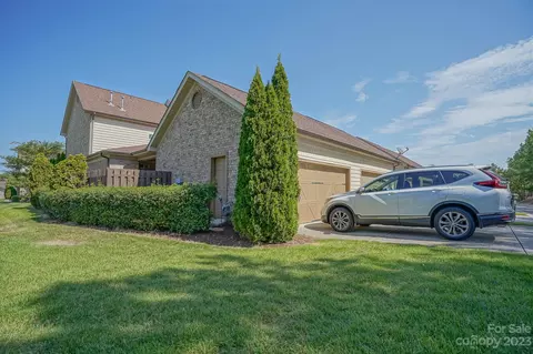 2285 Eversham Dr, Concord, NC 28027 photo 4