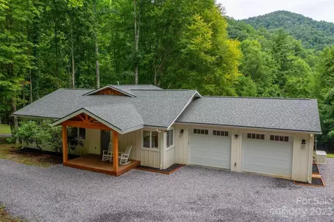 56 Babbling Brook Dr, Green Mountain, NC 28740