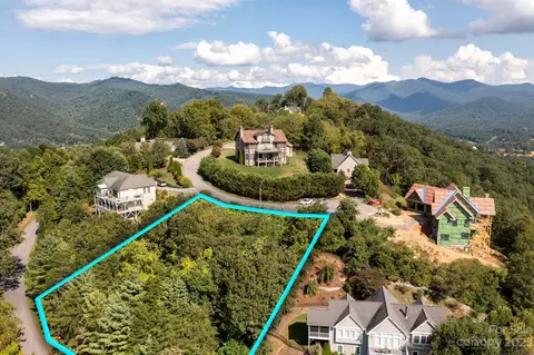 99999 Fortress Rdg #7, Weaverville, NC 28787