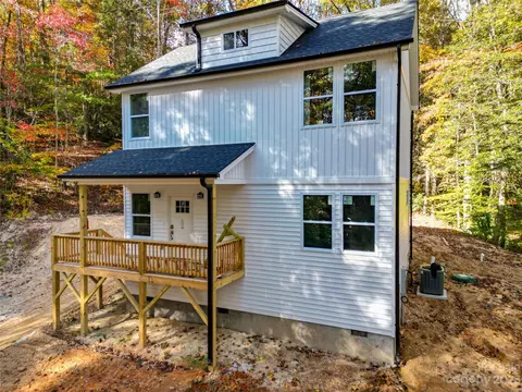 60 Rollins Pl, Brevard, NC 28712