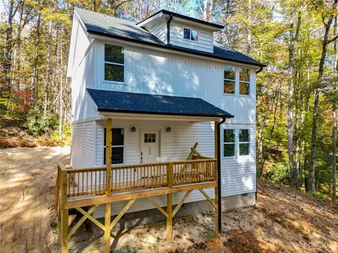 60 Rollins Pl, Brevard, NC 28712 photo 3