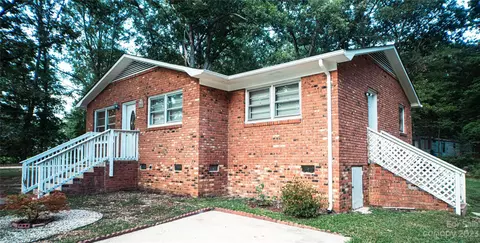 1935 Powell Ave, Lancaster, SC 29720 photo 2