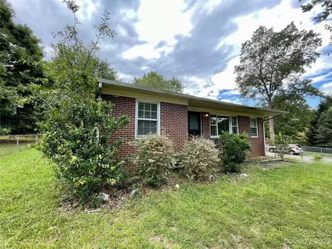 2733 Crescent Ln, Gastonia, NC 28052