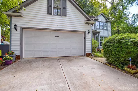 3823 Brownes Ferry Rd, Charlotte, NC 28269