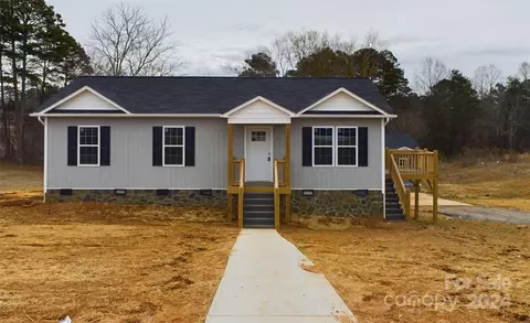 134 Duke St, Granite Falls, NC 28630