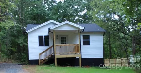 1225 Kirkwood St, Hickory, NC 28602