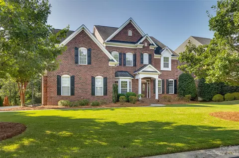 13700 Glen Abbey Dr, Charlotte, NC 28278