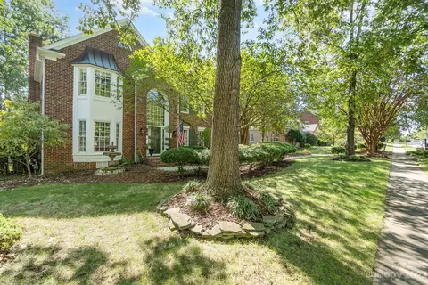 4625 Fairvista Dr, Charlotte, NC 28269