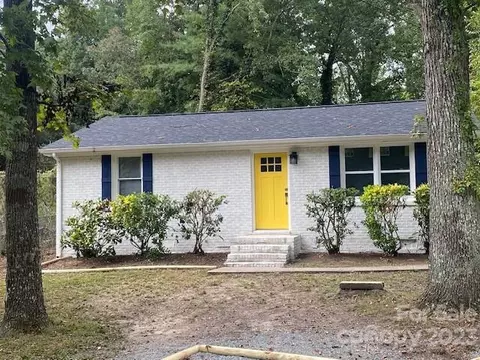 1800 Purser Dr, Charlotte, NC 28215