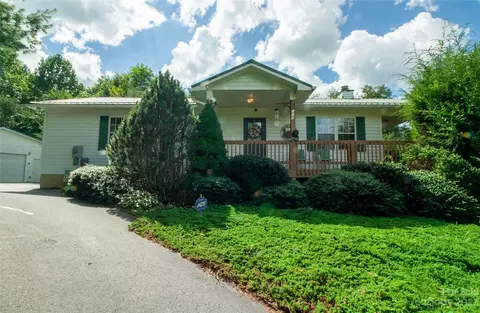 116 Skyway Dr, Maggie Valley, NC 28751