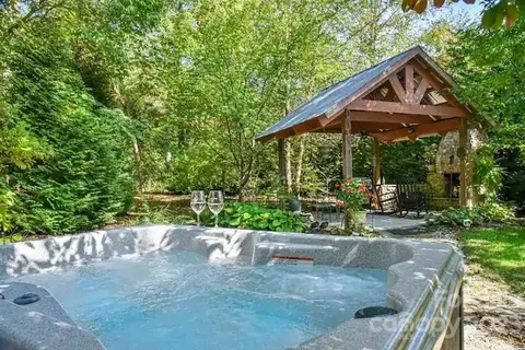 126 Kelly Hill Rd, Gerton, NC 28735