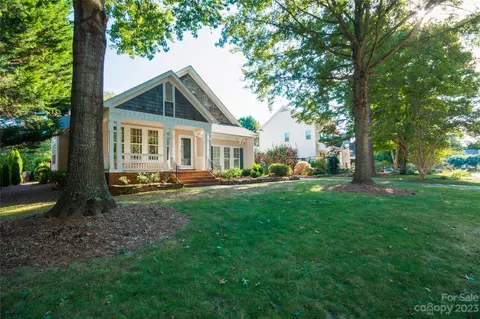 8318 Sandowne Ln, Huntersville, NC 28078