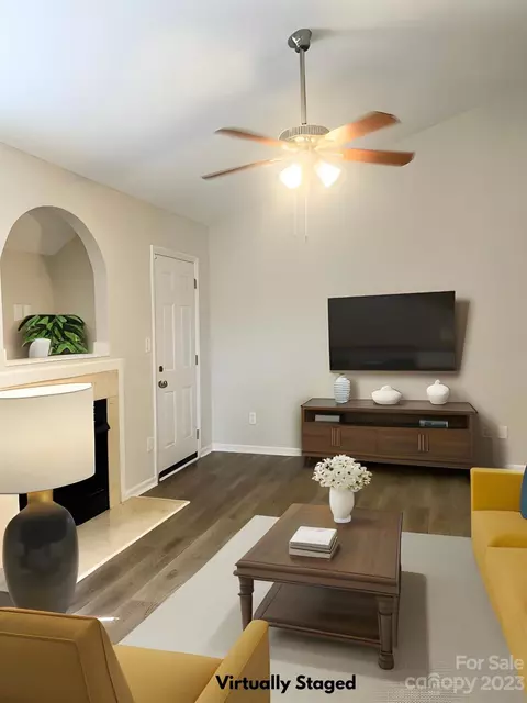 10906 Olde English Dr, Charlotte, NC 28216