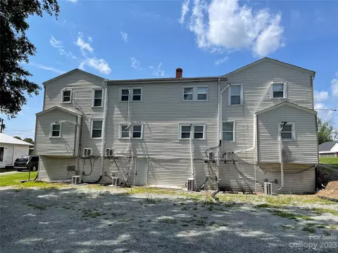 305 Fife St, Thomasville, NC 27360