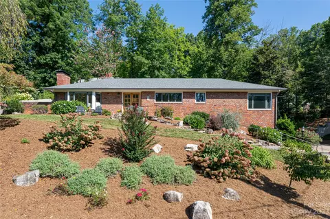 59 Blackwood Rd, Asheville, NC 28804