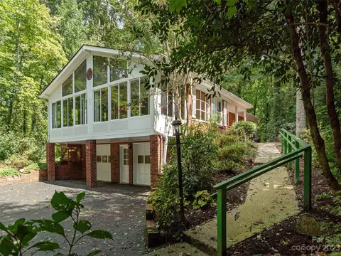 312 Colony Ln, Hendersonville, NC 28791