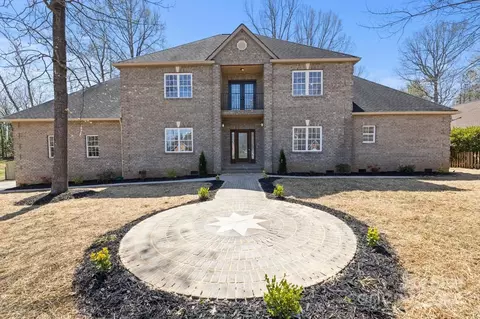 137 Stafford Estates Dr, Salisbury, NC 28146