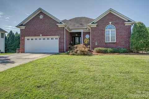 1602 Stone Pine Dr, Gastonia, NC 28056
