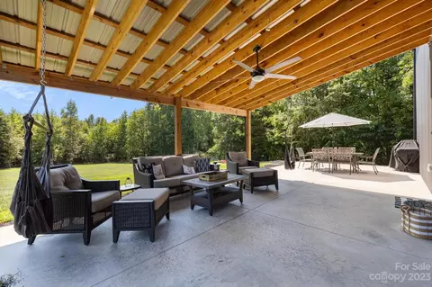 137 Haystack Ln, Olin, NC 28660 photo 5